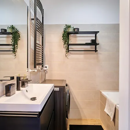 Golden Bard شقة *