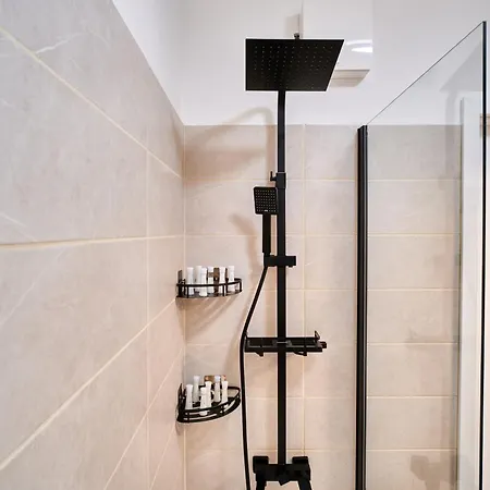 Golden Bard * بودابست